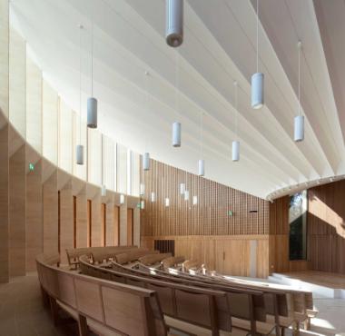Junckers Oak Boulevard flooring at Sultan Nazrin Shah Centre, Worcester College, Oxford (lecture theatre) Photo: Nick Kane